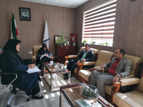 اولین نشست همایش منطقه ای جایگاه شعر در تعلیم و تربیت 3