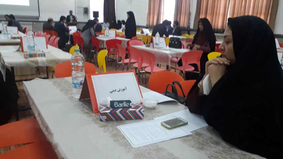 جلسه هم اندیشی اساتید هم درس پردیس های شهید باهنر و امام سجاد(ع) 13