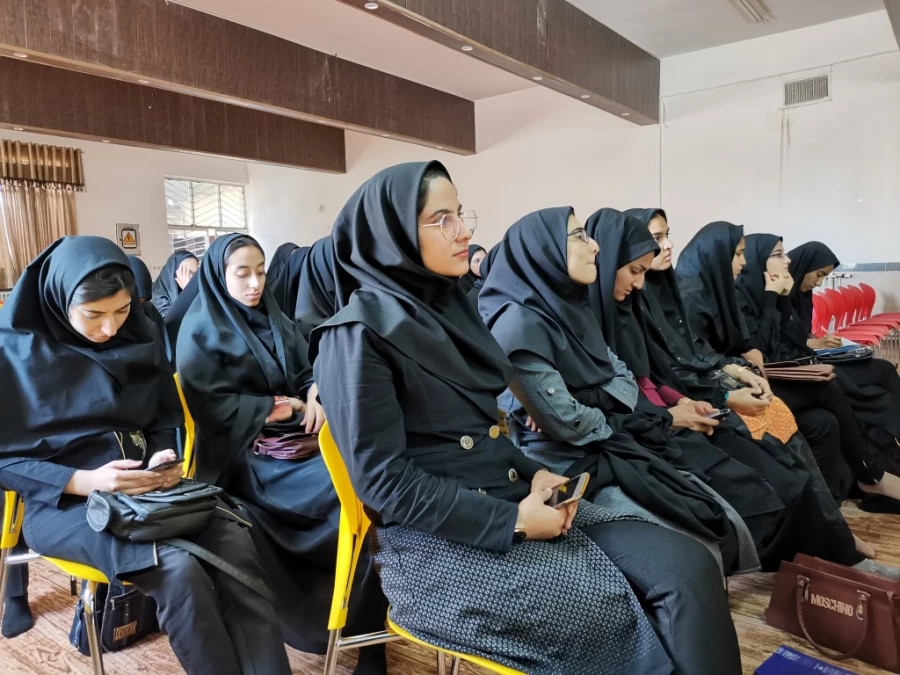 برگزاری کارگاه آموزشی آشنایی با مقررات راهنمایی و رانندگی 7