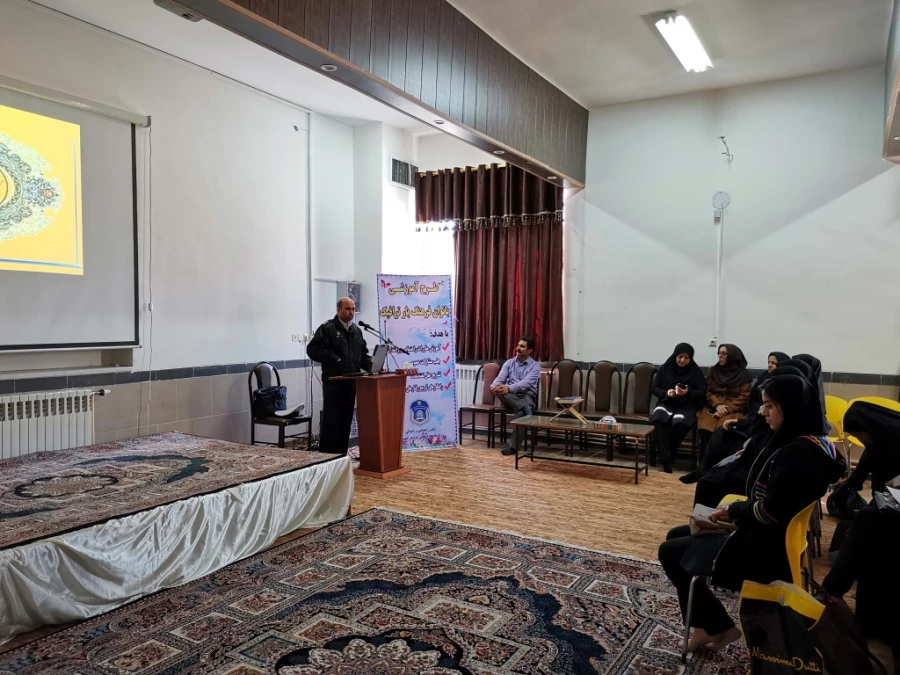 برگزاری کارگاه آموزشی آشنایی با مقررات راهنمایی و رانندگی 9