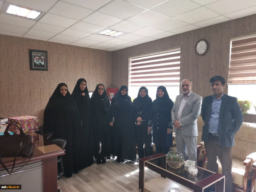 تبریک روز زن به همکاران و اساتید توسط سرپرست پردیس امام سجاد(ع) 6