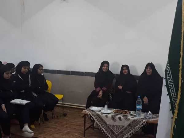 همکاری با مدارس آموزش و پرورش در برگزار ی یادواره شهدا فرهنگی 2