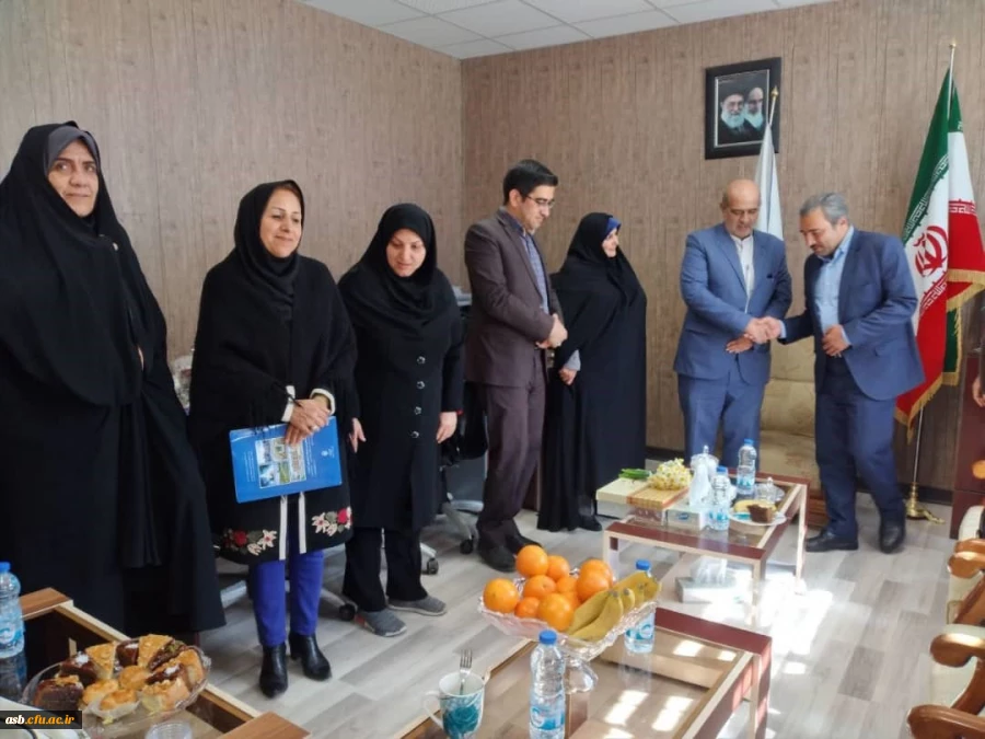 تقدیر از خیرین حامی دانشگاه فرهنگیان پردیس امام سجاد(ع) بیرجند؛خانم ها طاهره نوابی و مریم نقاش ؛توسط مدیرکل محترم امور مالی و ذیحسابی دانشگاه فرهنگیان  دکتر مرتضی چناری 3