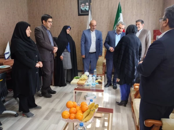 تقدیر از خیرین حامی دانشگاه فرهنگیان پردیس امام سجاد(ع) بیرجند؛خانم ها طاهره نوابی و مریم نقاش ؛توسط مدیرکل محترم امور مالی و ذیحسابی دانشگاه فرهنگیان  دکتر مرتضی چناری 4