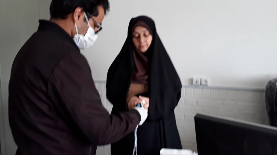 اجرای طرح غربال گری کرونا در پردیس امام سجاد (ع) 4