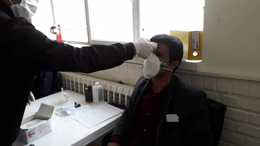 اجرای طرح غربال گری کرونا در پردیس امام سجاد (ع) 7