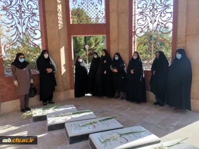 به مناسبت آغاز هفته دفاع مقدس

ویژه برنامه آیین غبارروبی مزار شهدا