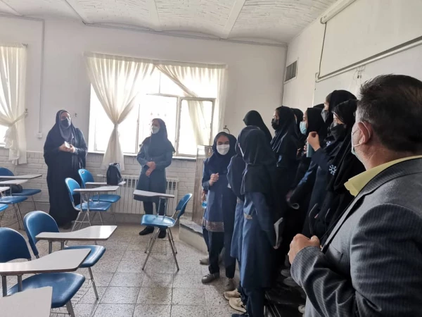 بازدید دانش آموزان مدارس از پردیس امام سجاد(ع) 3