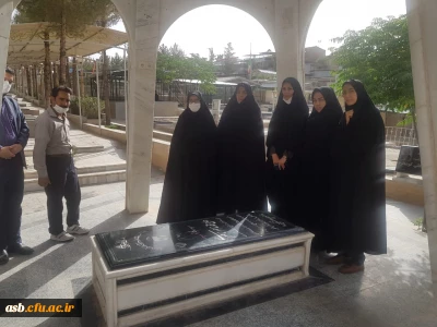 حضور کارکنان و مسئولین دانشگاه فرهنگیان خراسان جنوبی در مزار شهدا بمناسبت سوم خرداد