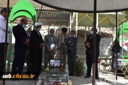 حضور کارکنان و مسئولین دانشگاه فرهنگیان خراسان جنوبی در مزار شهدا بمناسبت سوم خرداد 3