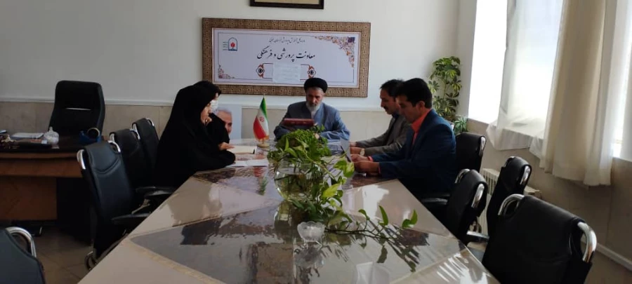 جلسه برنامه ریزی فعالیت های فرهنگی و عقیدتی قرارگاه تابستانی دانشجویان ورودی 98 3