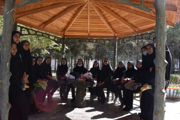 برگزاری پیاده روی دسته جمعی دانشجویان و کارکنان پردیس در آغاز هفته تربیت بدنی  3