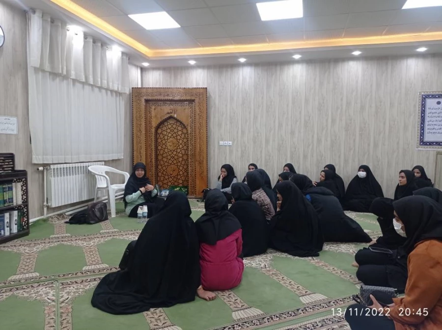 برگزاری دورهمی های دخترانه با موضوع عوامل نرسیدن به اهداف بلند  3