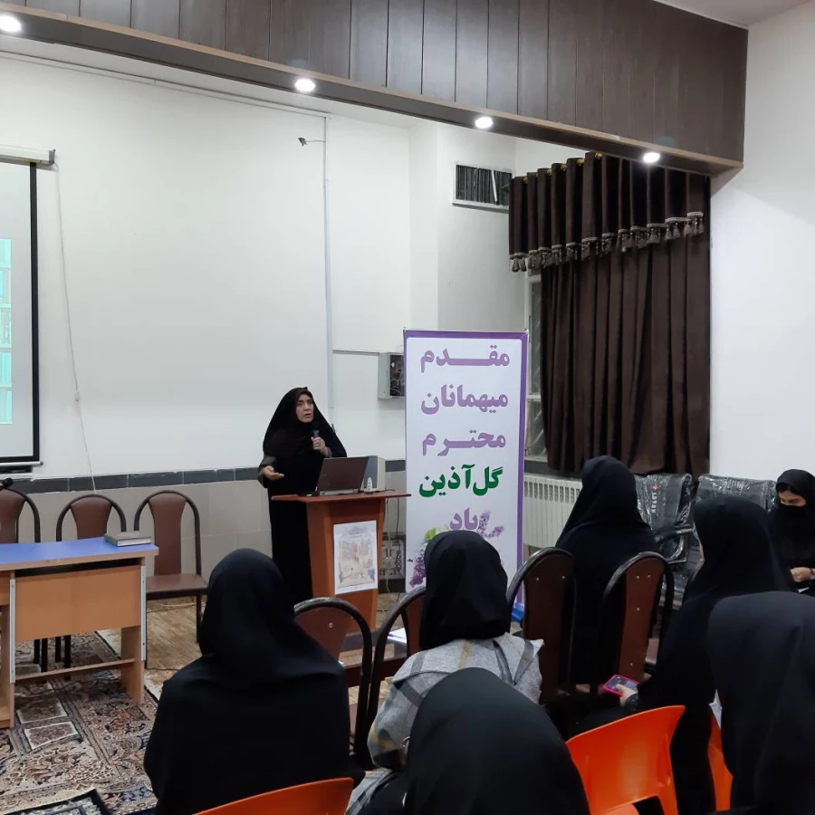 برگزاری جلسه بزرگداشت هفته کتاب و کتاب خوانی 4