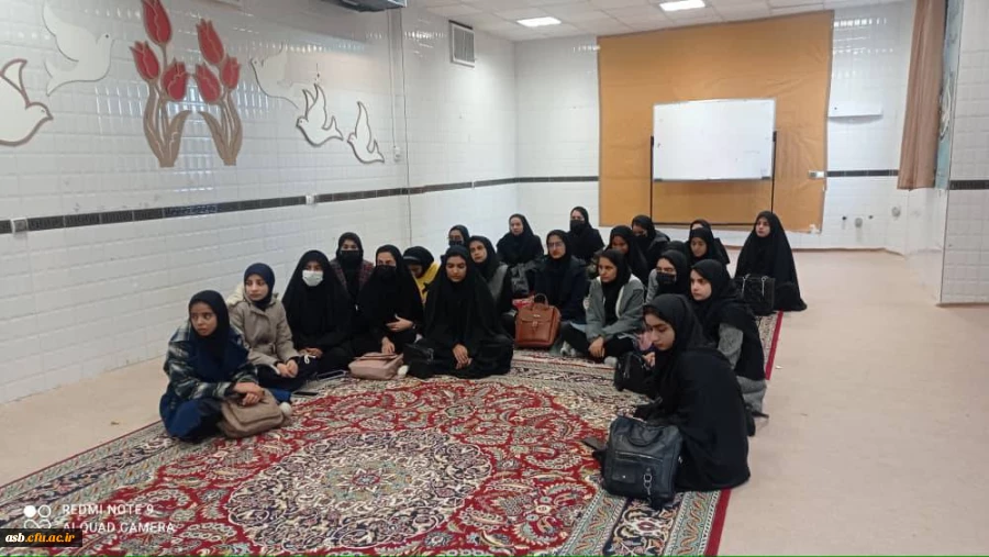 بازدید دانشجویان رشته راهنمایی و مشاوره از هنرستان شاهد سهام خیام جهت آشنایی بارشته های فنی و حرفه ای  4