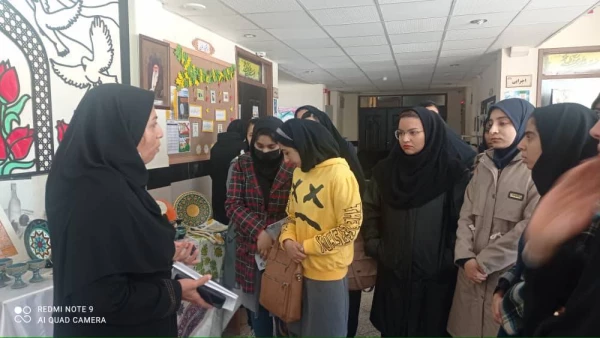 بازدید دانشجویان رشته راهنمایی و مشاوره از هنرستان شاهد سهام خیام جهت آشنایی بارشته های فنی و حرفه ای  6