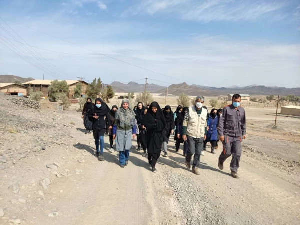 بازدید دانشجویان رشته جغرافیا از معدن قلعه زری 13