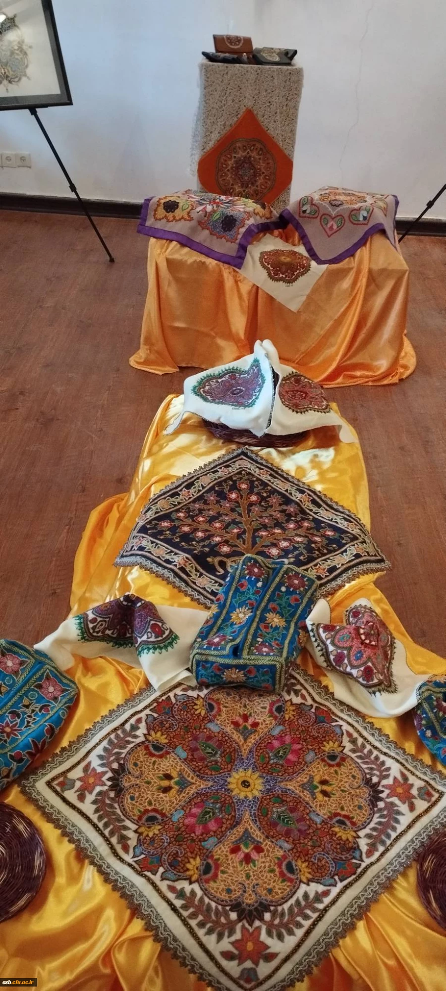 افتتاح نمایشگاه صنایع دستی از هنرهای دانشجومعلمان دانشگاه فرهنگیان استان خراسان جنوبی 2