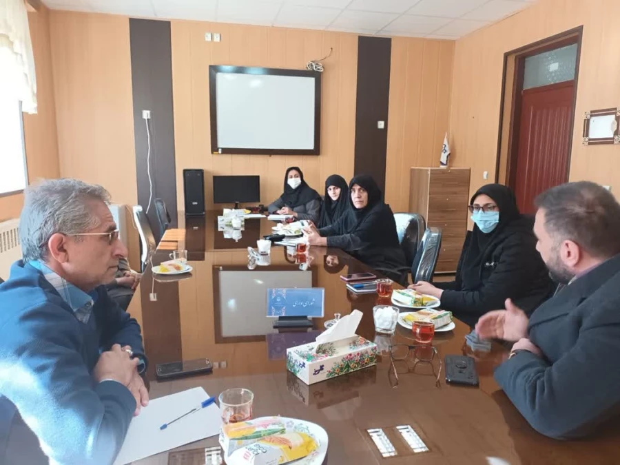 جلسه واحد پژوهش با مسئولین پارک علم و فناوری 3