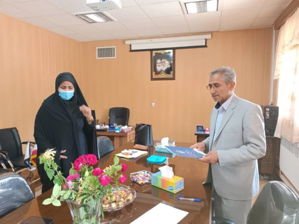 تقدیر از اساتید به مناسبت 12اردیبهشت روز بزرگداشت مقام معلم 5