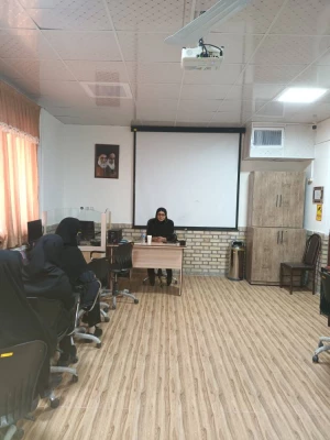 برگزاری کارگاه های بررسی کتب گروه علوم اجتماعی با حضور سرگروه های آموزشی آموزش وپرورش استان 4