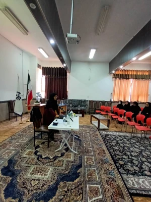 برگزاری کارگاه های بررسی کتب گروه علوم اجتماعی با حضور سرگروه های آموزشی آموزش وپرورش استان 9