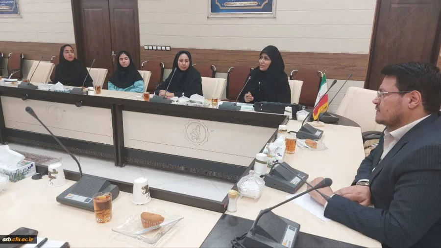 دیدار اعضای هیئت اندیشه ورز پردیس امام سجاد(ع) با رییس بنیاد ملی نخبگان استان خراسان جنوبی 4