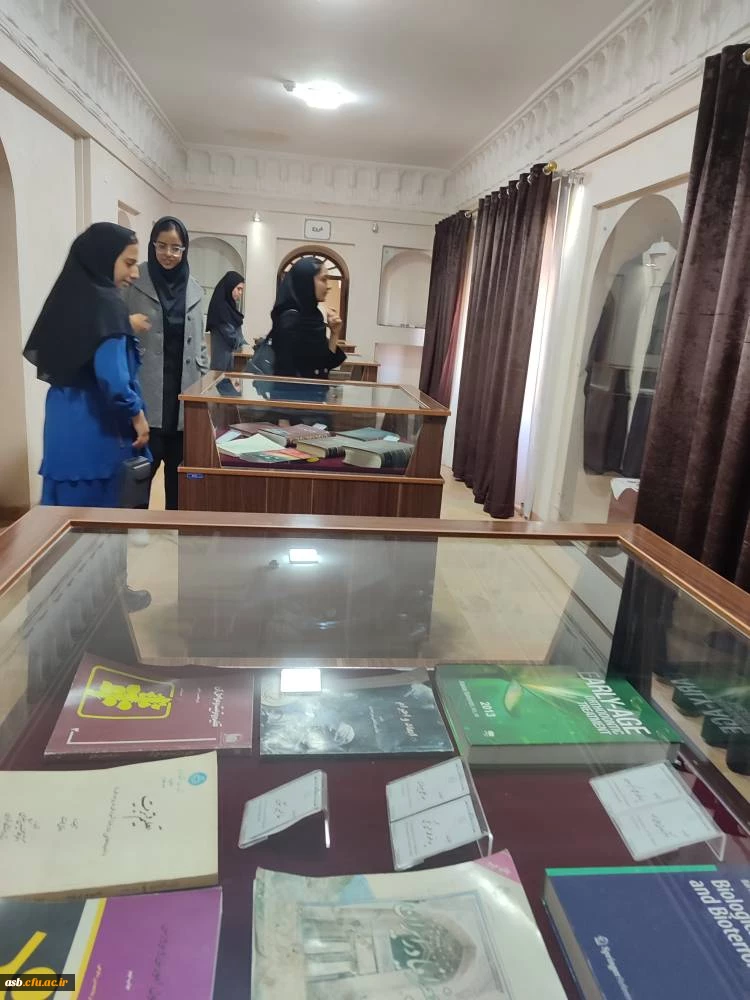 بازدید از موزه مشاهیر و مفاخر ملی ایران 4