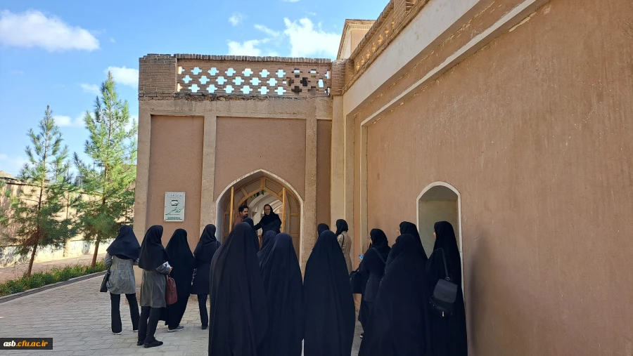 بازدید از موزه مشاهیر و مفاخر ملی ایران 3