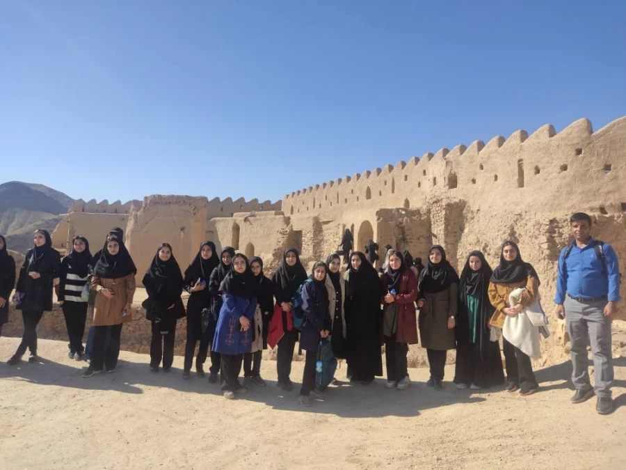 اردوی تفریحی_آموزشی دانشجویان رشته تاریخ پردیس امام سجاد(ع) از قلعه تاریخی فورگ 4