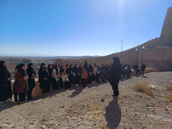 اردوی تفریحی_آموزشی دانشجویان رشته تاریخ پردیس امام سجاد(ع) از قلعه تاریخی فورگ 9