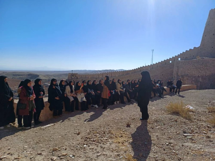 اردوی تفریحی_آموزشی دانشجویان رشته تاریخ پردیس امام سجاد(ع) از قلعه تاریخی فورگ 9