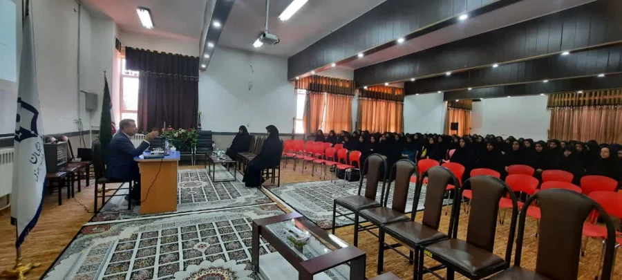 جلسه تبیین ضوابط هسته گزینش استان خراسان جنوبی با دانشجویان ورودی ۱۴۰۲ پرپیس امام سجاد علیه السلام 4