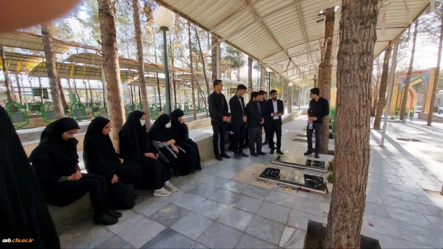 غبارروبی مزار شهدا درروز شنبه ۱۸ آذر به مناسبت روز دانشجو  2