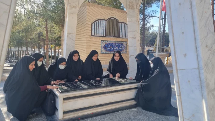 غبارروبی مزار شهدا درروز شنبه ۱۸ آذر به مناسبت روز دانشجو  4