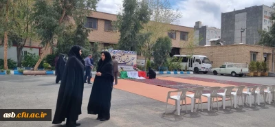 همکاری با دبیرستان زینب در برگزاری محفل انس با قرآن کریم