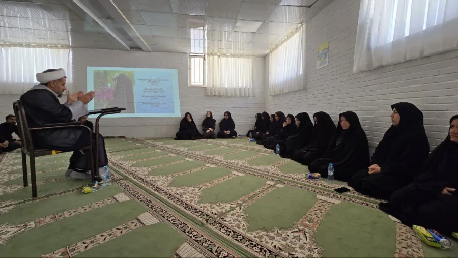 برگزاری کارگاه عفاف وحجاب با حضوردکتر اکبری مطلق  4