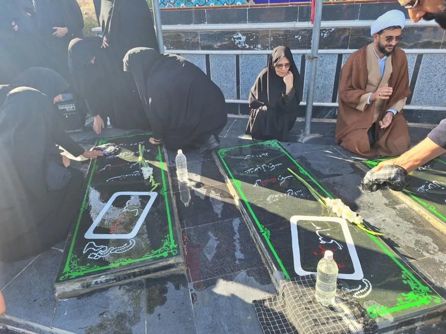 عطرافشانی و غبارروبی مزار شهدای گمنام  5