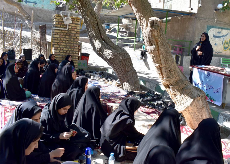 برگزاری کارگاه احساس غربت با حضور دکتر مینو میری مدرس دوره، و همزمان با اردو و آیین استقبال از نودانشجو معلمان در روستای زیارتی رزگ 3