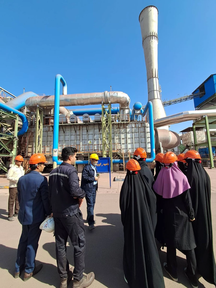 بازدید علمی انجمن پیشگامان پیشرفت از کارخانه فولاد قاین 4