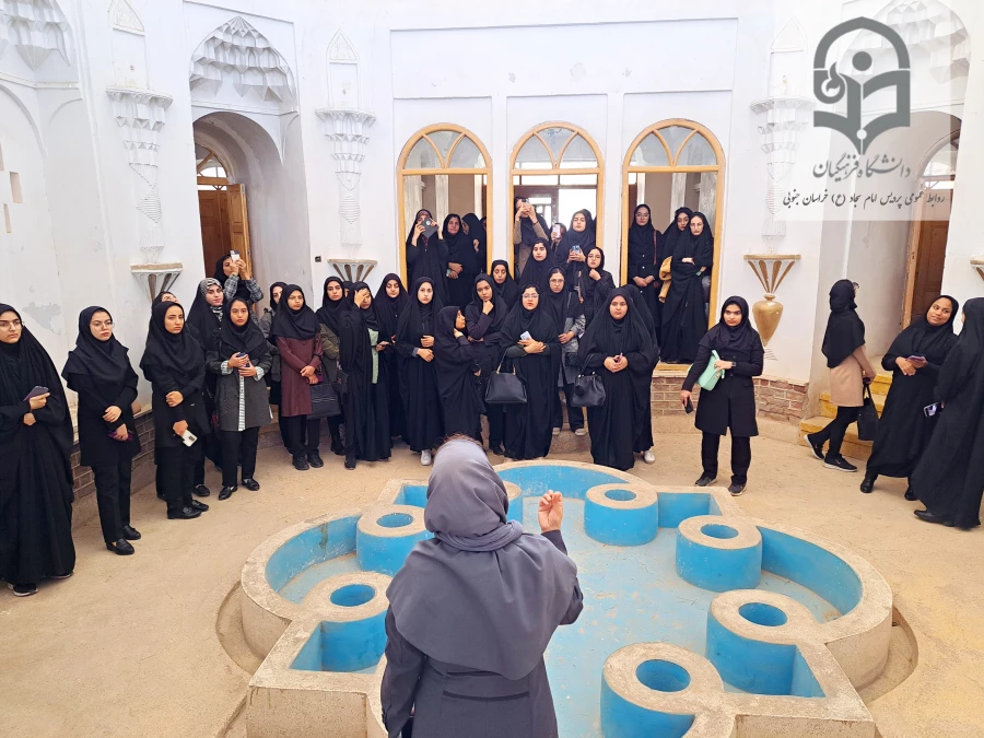 بازدید دانشجویان از ارگ تاریخی کلاه فرنگی بیرجند  3