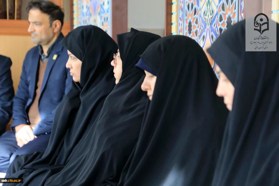 دیدار مدیریت دانشگاه فرهنگیان خراسان جنوبی با نماینده ولی فقیه در استان به مناسبت روز وحدت حوزه و دانشگاه 4