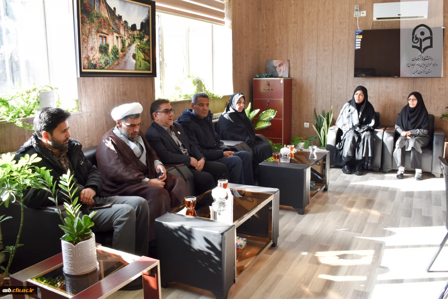 حضور دکتر اکبری مطلق و هیئت همراه به مناسبت ولادت حضرت فاطمه (س) و روز زن، در پردیس امام سجاد (ع) خراسان جنوبی 3