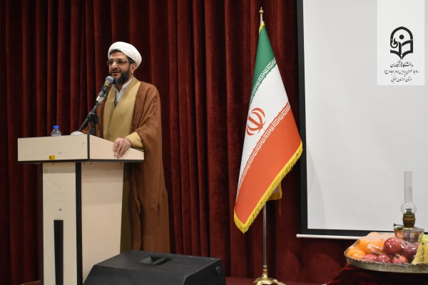 مراسم گرامیداشت ولادت حضرت فاطمه زهرا (س) و روز مادر با اجرای برنامه های شاد و معنوی در دانشگاه 7