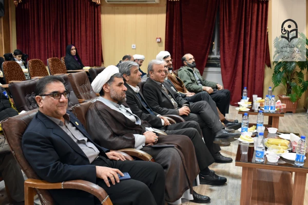 مراسم گرامیداشت ولادت حضرت فاطمه زهرا (س) و روز مادر با اجرای برنامه های شاد و معنوی در دانشگاه 11