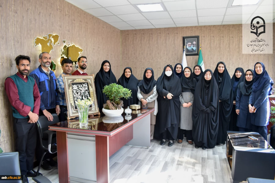 دیدار صمیمانه پرسنل پردیس امام سجاد (ع) با دکتر میری به مناسبت روز مادر 2