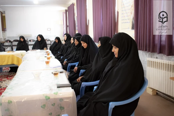 بازدید دکتر اکبری مطلق و دکتر میری از مرکز بنت الهدی صدر فردوس 5