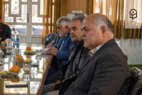 بازدید دکتر اکبری مطلق و دکتر میری از مرکز بنت الهدی صدر فردوس 8