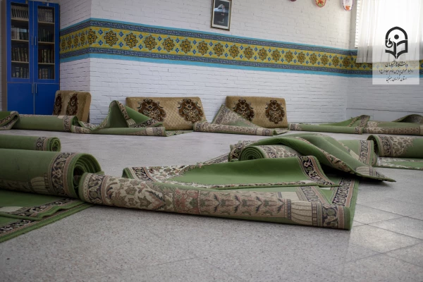 شست وشوی فرش های نمازخانه پردیس امام سجاد (ع) در آستانه ماه مبارک رمضان 2