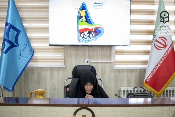 برگزاری نشست 《الگوی سوم زن》به مناسبت دهه فجر انقلاب اسلامی 2
